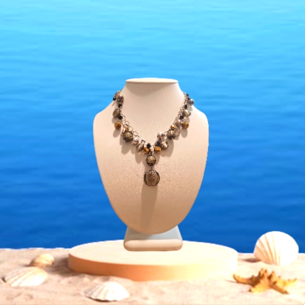 Vintage White House / Black Market Necklace. - Picture 1 of 6